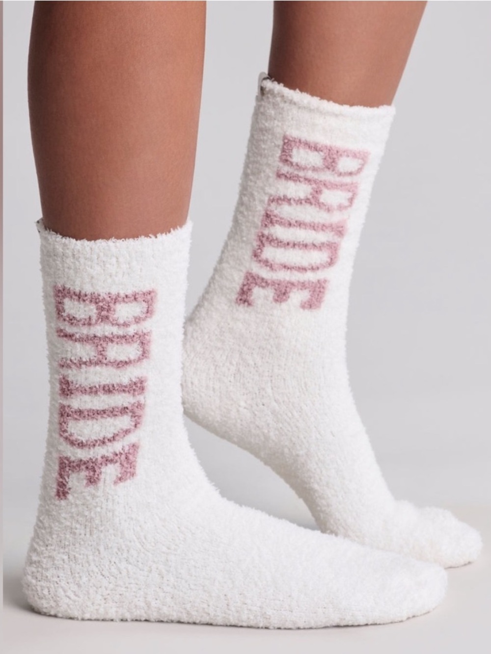 BAREFOOT DREAMS Bride Cozychic Socks, NWT